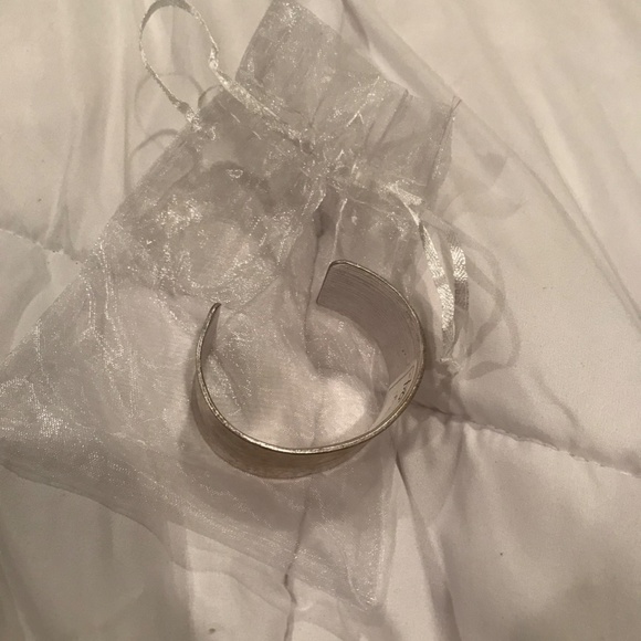 Silver cuff - Picture 3 of 3